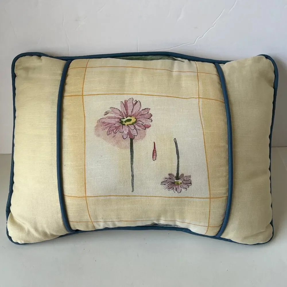CROSCILL ACCESSORIES Throw Pillow Yellow Floral Cottage Core Blue Cord USA 15x11